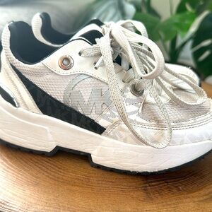 Micheal Kors girl Tennis Shoe